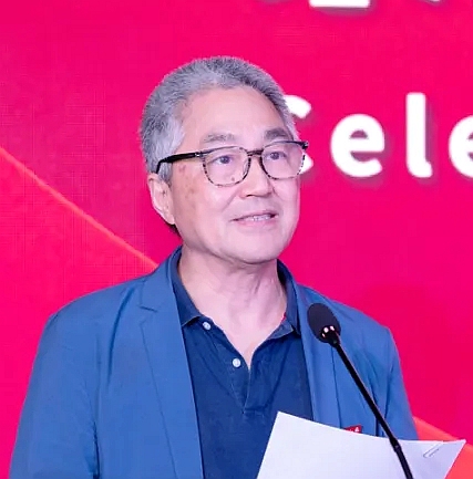 “陆老师，与你相遇，好幸运！”